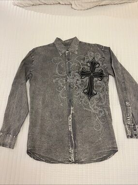 Vegas Royalty brand.. button-down shirt. With rhinestone cross and wings. Size M